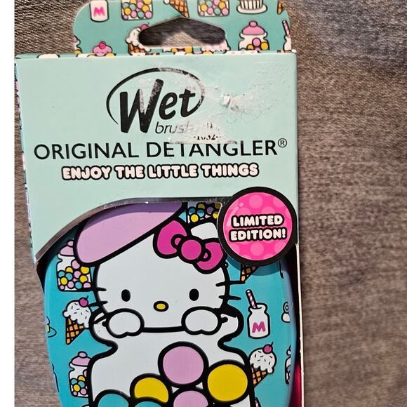 NEW HELLO KITTY Wet Brush Original Detangler Hair Brush Limited Edition - Picture 2 of 3